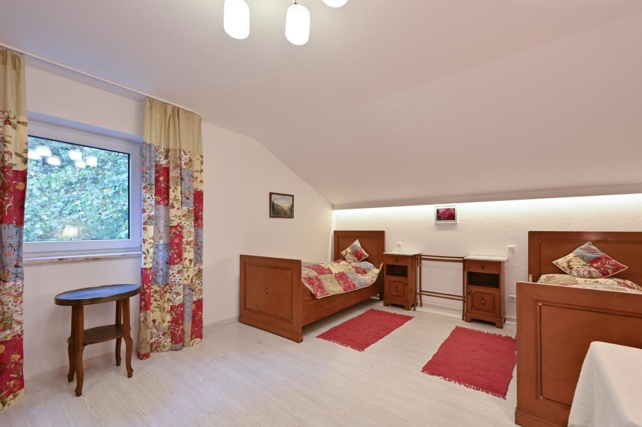 Ferienwohnung Landhaus Helga Unterm Schloss シュヴァンガウ エクステリア 写真